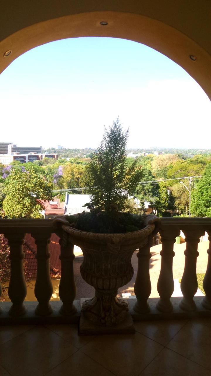 Tdm'S Boutique Guest House Pretoria Luaran gambar