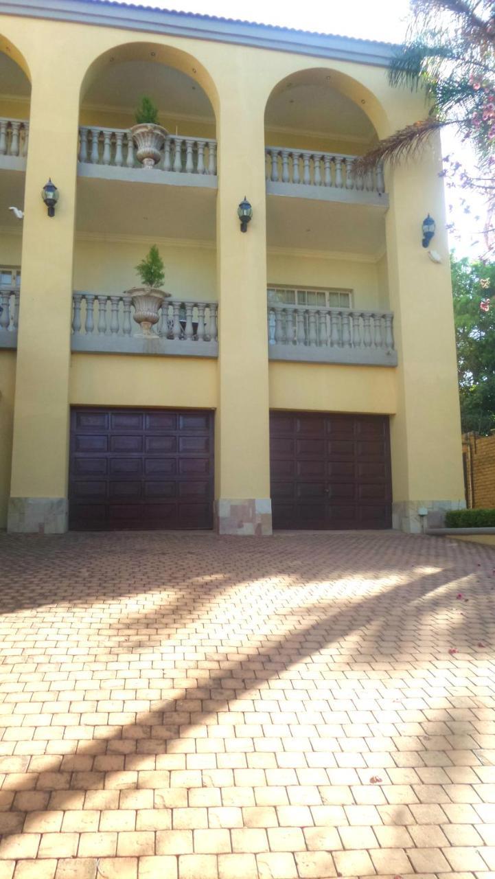 Tdm'S Boutique Guest House Pretoria Luaran gambar